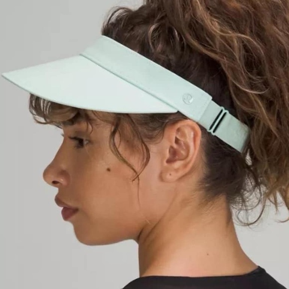 Lululemon hat - Picture 1 of 6